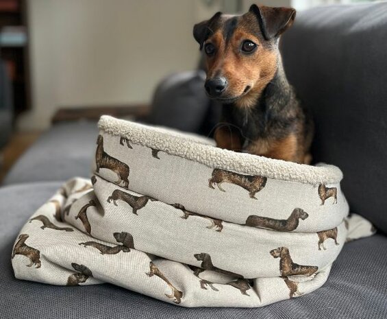 DACHSHUND SLEEPING BAG BEIGE WITH DACHSHUNDS hashteckel