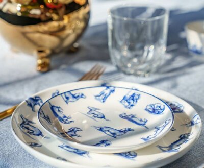 NHAAN DACHSHUND DINNER PLATE | DELFTS BLUE